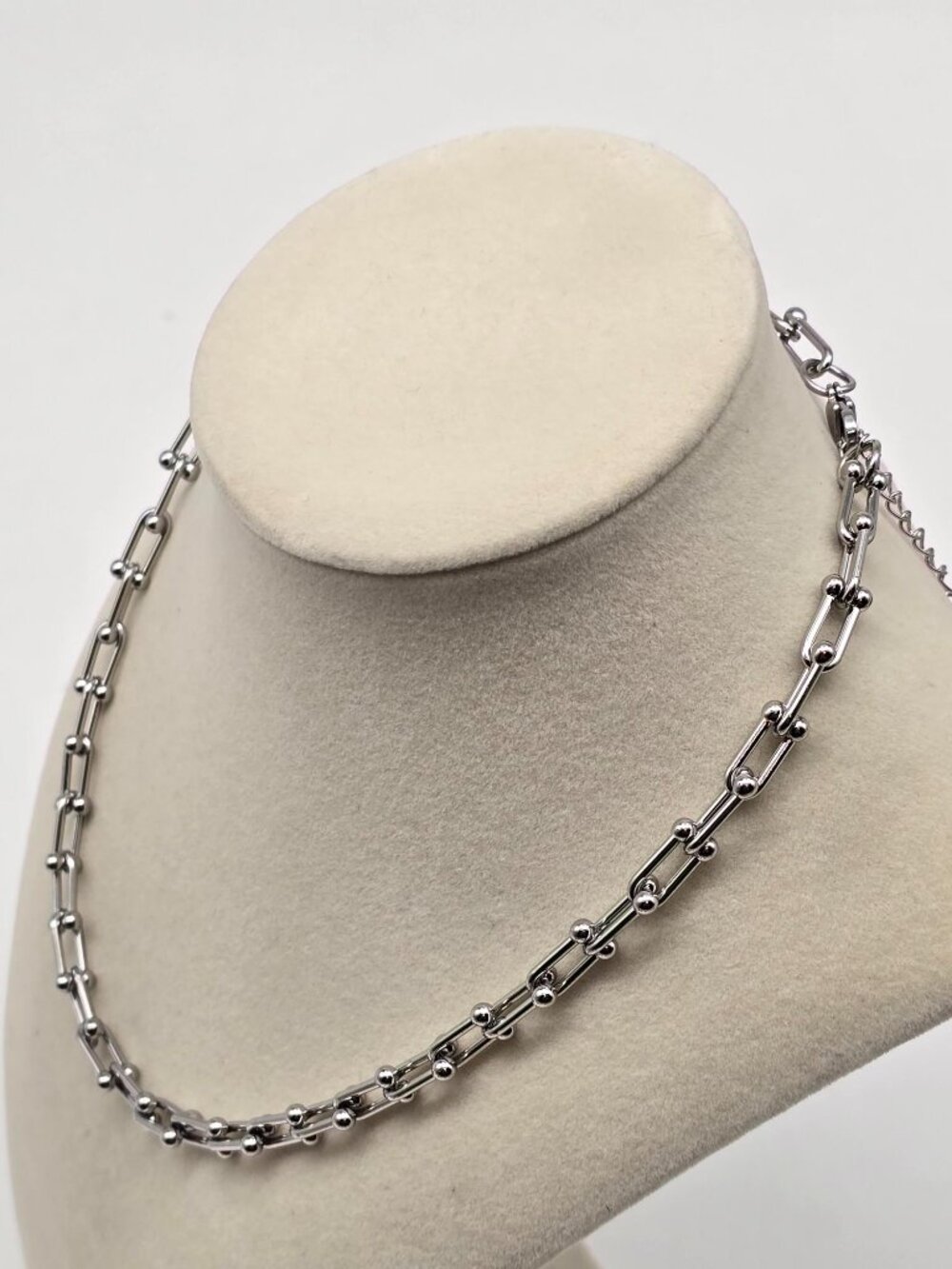 Stainless steel Silver Horse Shoe Trendy Necklace - Picture 6 of 7